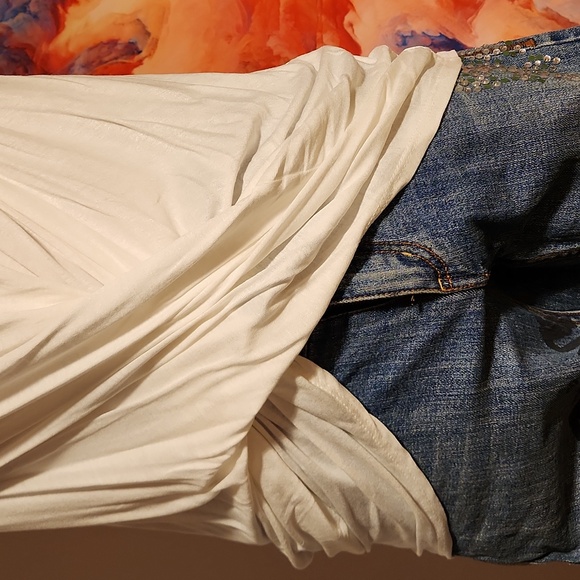 White tank top - Picture 3 of 3